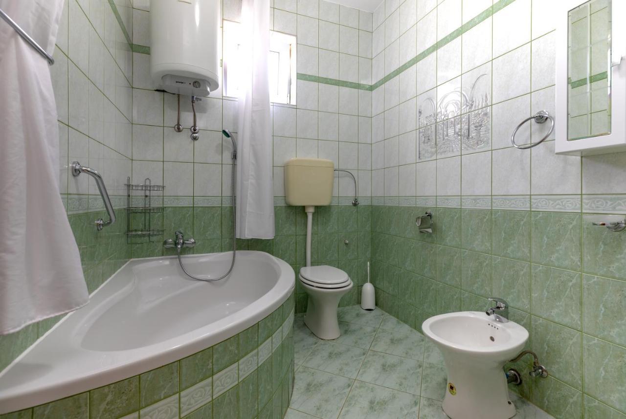 Apartments Villa Maja โรกอซนิซา ภายนอก รูปภาพ