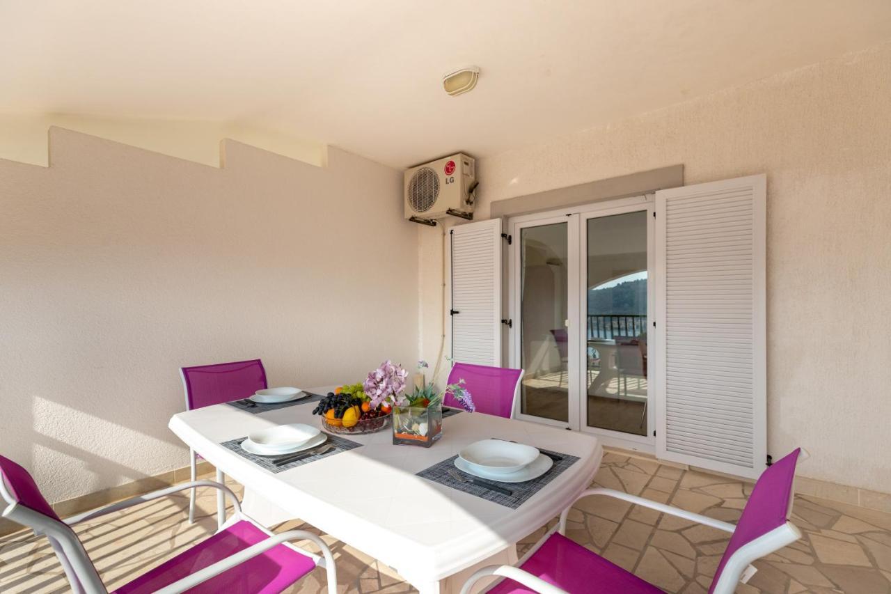Apartments Villa Maja โรกอซนิซา ภายนอก รูปภาพ