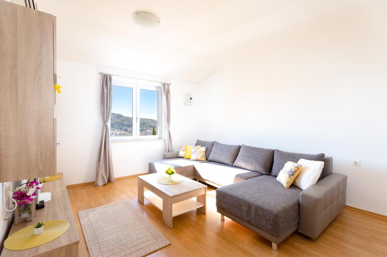 Apartments Villa Maja โรกอซนิซา ภายนอก รูปภาพ